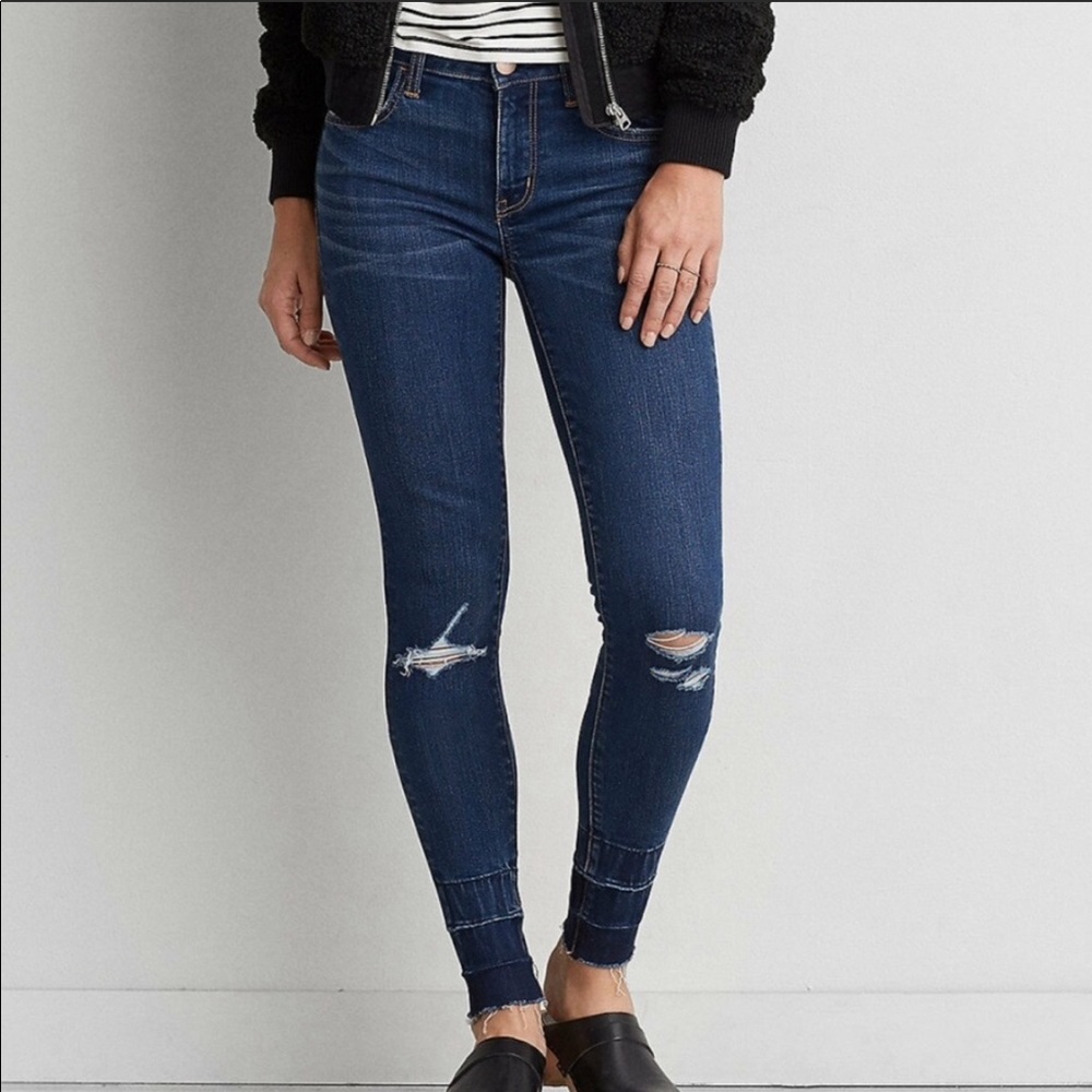 AE Skinny Distressed Raw Hem Jeggings Size 2